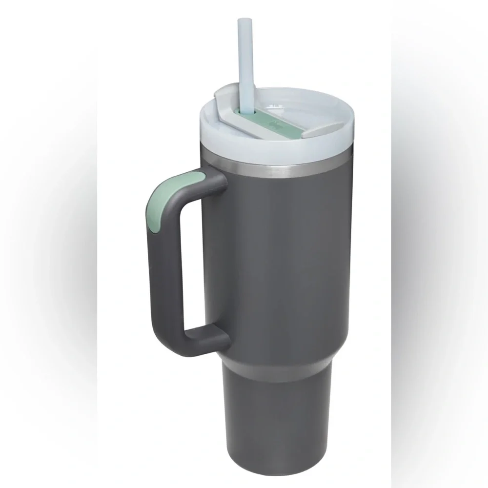 Stanley 40oz CHARCOAL H2.0 Flowstate Tumbler NWT - Picture 3 of 11